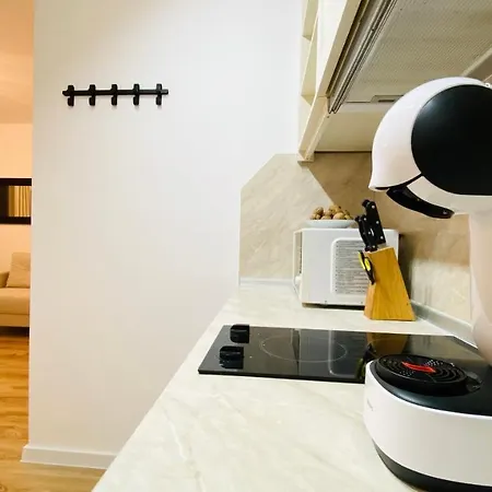 Apartello Modern In Downpark 公寓 阳光海滩